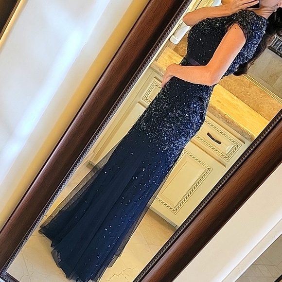 Adrianna Papell Midnight Blue Sequined Gown, Sz 2 - Picture 5 of 17